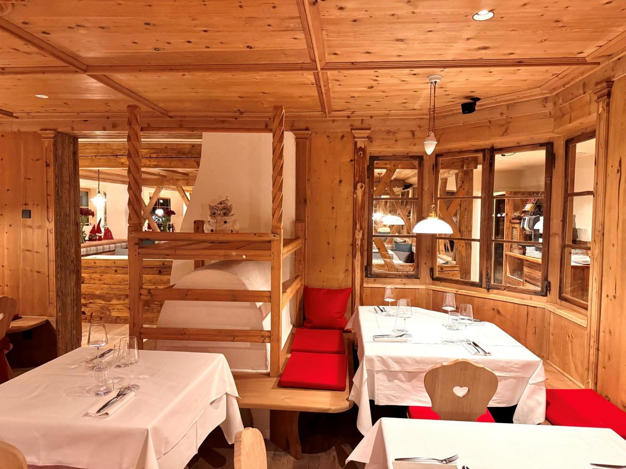 Hotel Gran Fanes コルヴァーラ・イン・バディーア エクステリア 写真