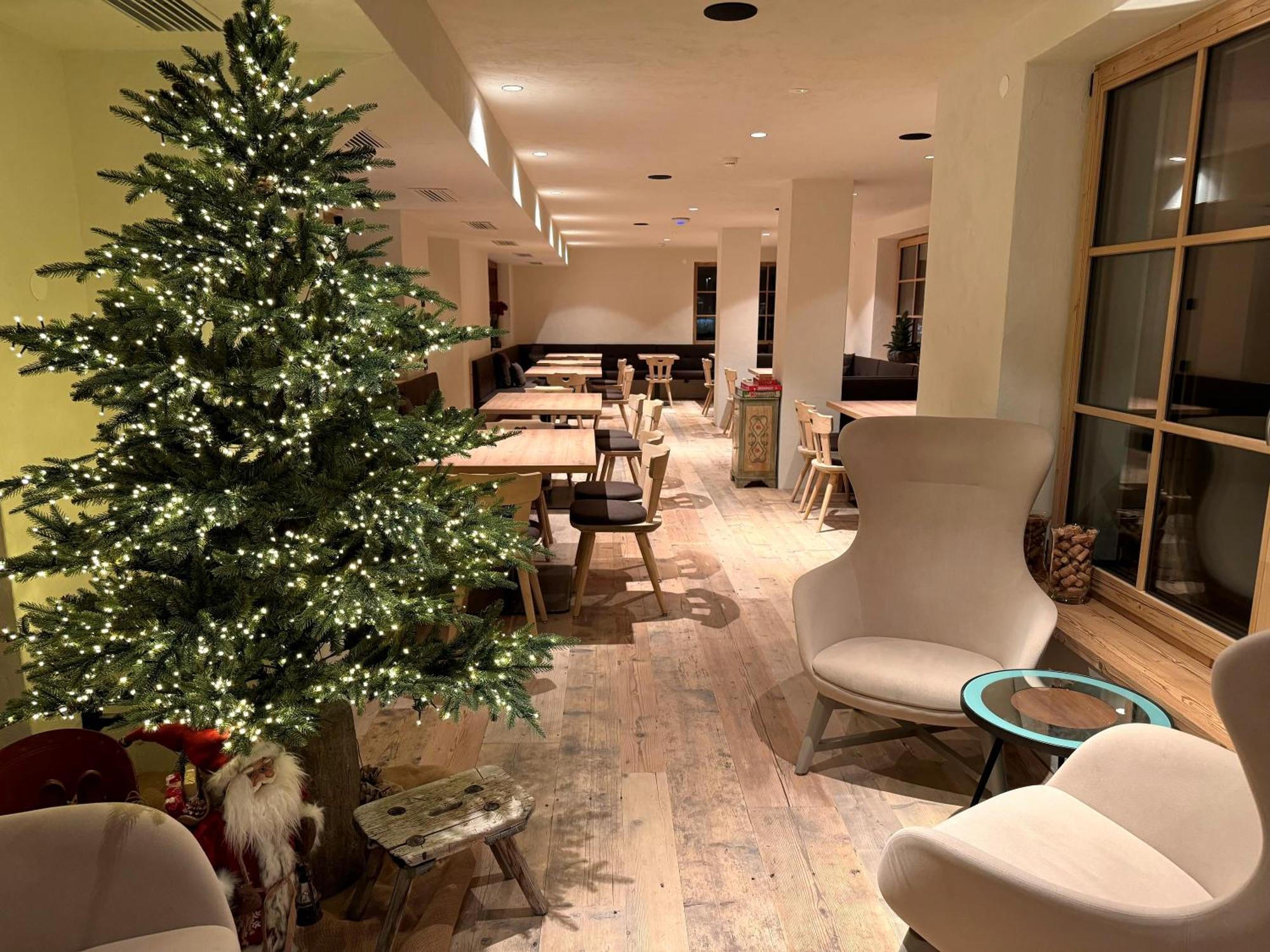 Hotel Gran Fanes コルヴァーラ・イン・バディーア エクステリア 写真