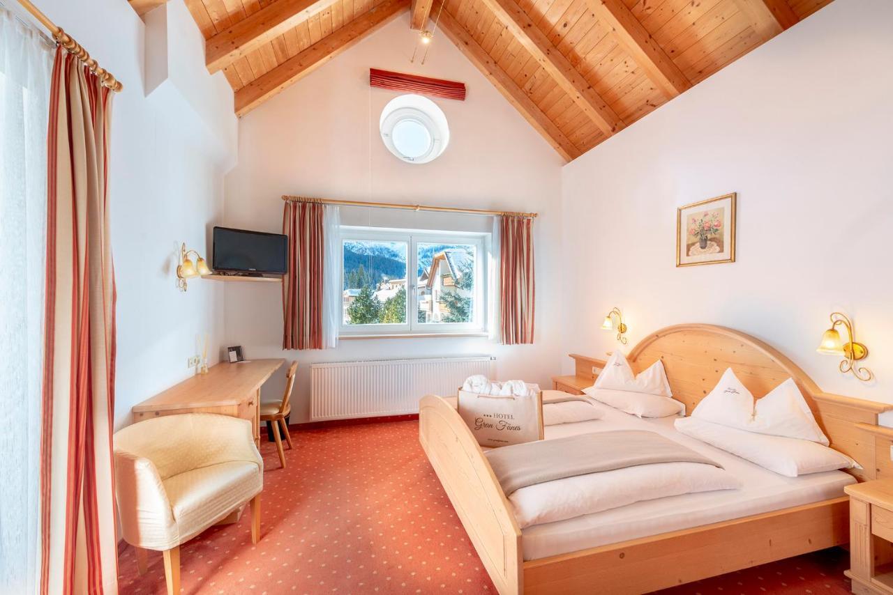 Hotel Gran Fanes コルヴァーラ・イン・バディーア エクステリア 写真