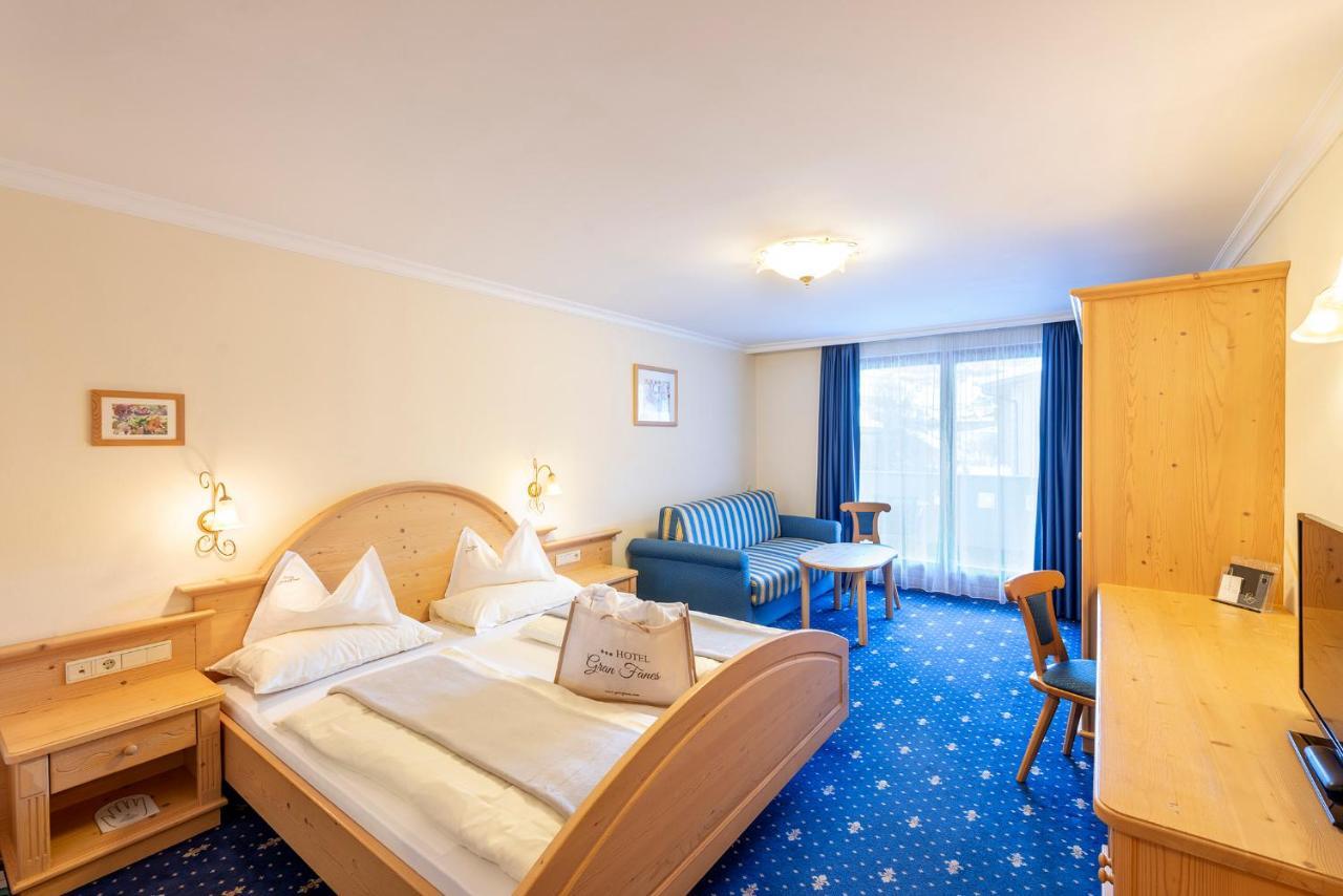 Hotel Gran Fanes コルヴァーラ・イン・バディーア エクステリア 写真